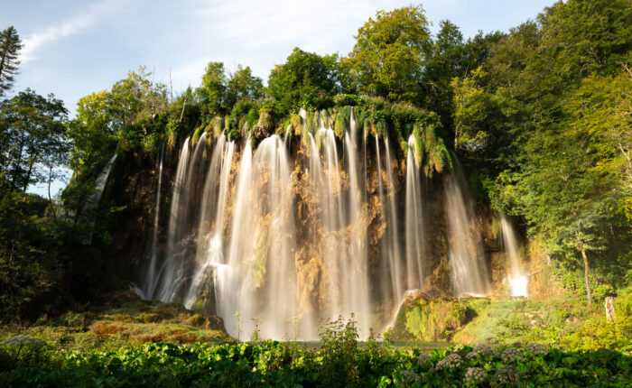 Zagreb to Plitvice Lakes Private Tour in One Day ꟾ Travel with a local guide