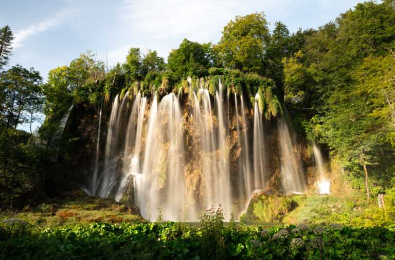 Zagreb to Plitvice Lakes Private Tour in One Day ꟾ Travel with a local guide